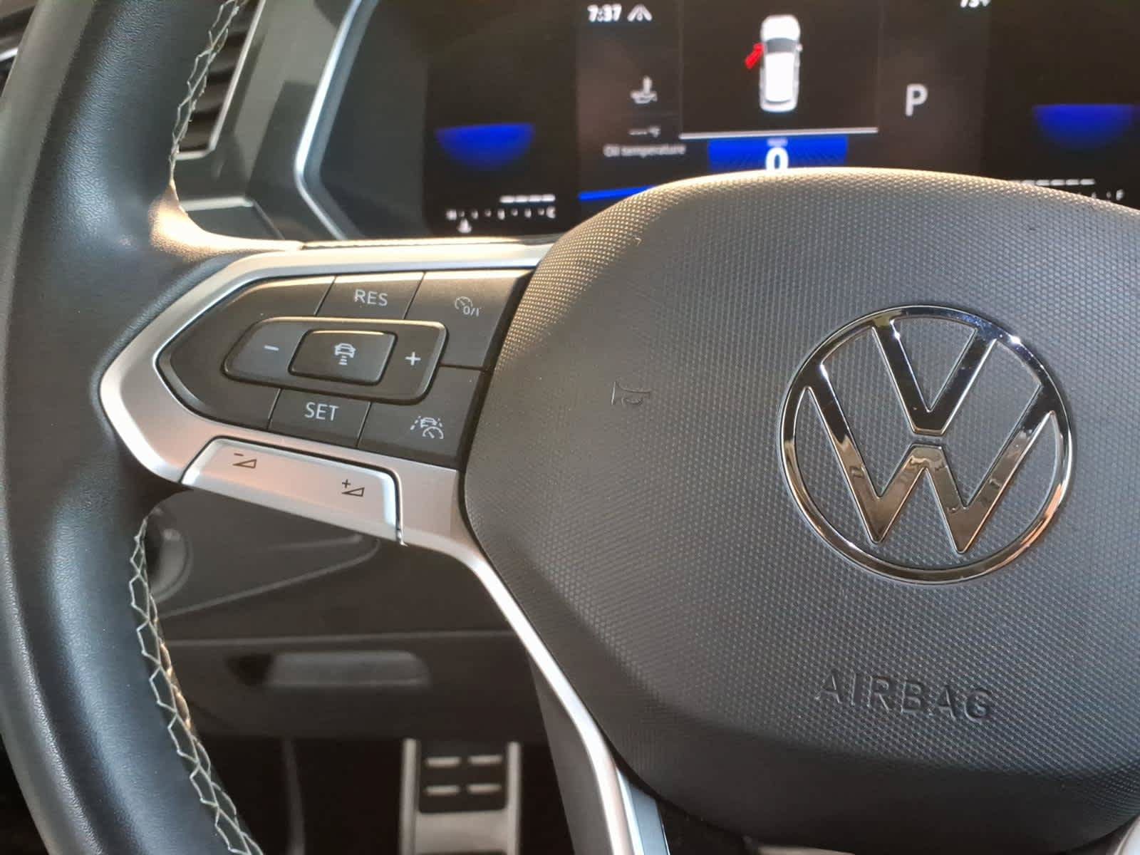 Used 2023 Volkswagen Tiguan SE R-Line AWD/4WD image 18