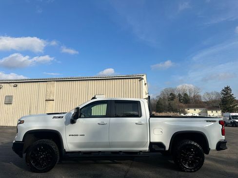 Used 2025 Chevrolet Silverado 2500 LT w/ Trail Boss Package image 13