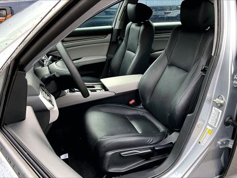 Used 2020 Honda Accord LX image 7
