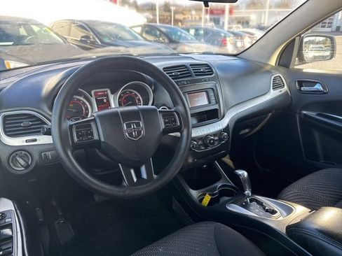 Used 2014 Dodge Journey SXT w/ Flexible Seating Group image 13