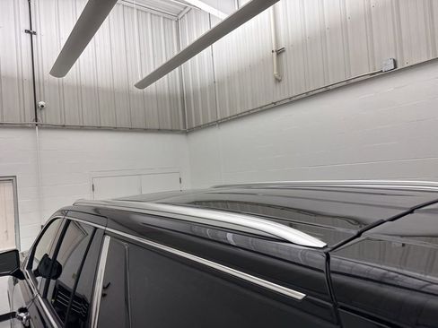 Used 2025 GMC Yukon Denali Ultimate AWD/4WD image 12