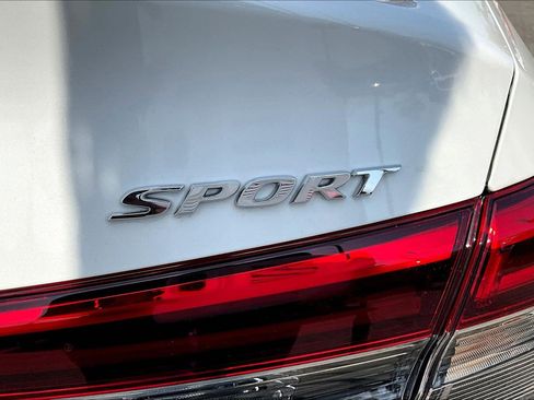 Used 2023 Honda Civic Sport image 31