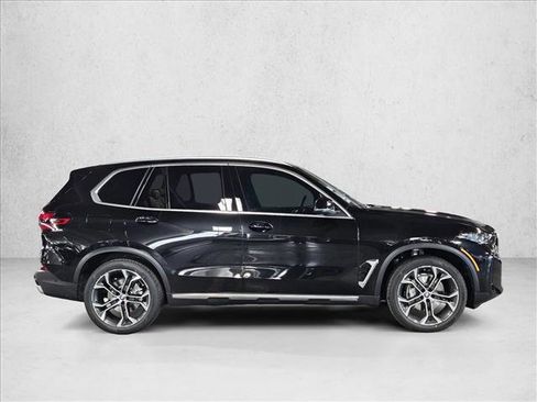 New 2026 BMW X5 xDrive40i w/ Climate Comfort Package image 4