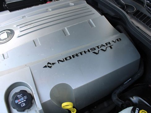 Used 2006 Cadillac XLR image 32