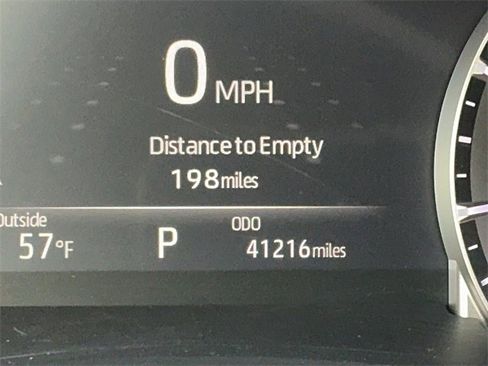 Used 2024 Toyota Highlander LE image 26