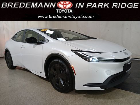 Certified 2025 Toyota Prius LE AWD/4WD image 1