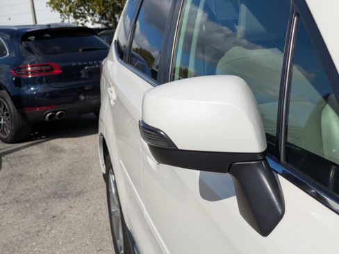 Used 2016 Subaru Forester 2.5i Touring w/ Eyesight & Navigation System image 12