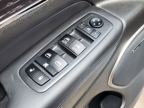 Used 2019 Jeep Grand Cherokee High Altitude RWD image 21