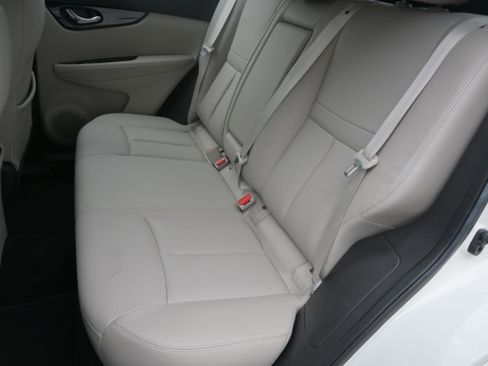 Used 2018 Nissan Rogue Sport SL FWD image 30