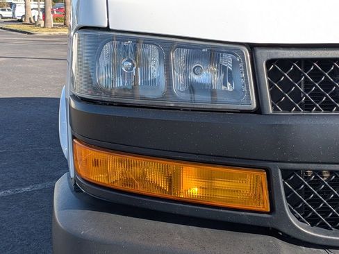 Used 2022 Chevrolet Express 2500 w/ Driver Convenience Package image 10