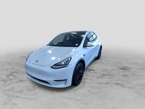 Used 2021 Tesla Model Y Long Range AWD/4WD image 5