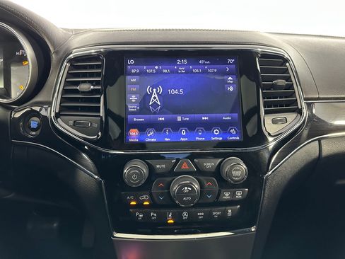 Used 2020 Jeep Grand Cherokee Overland image 24