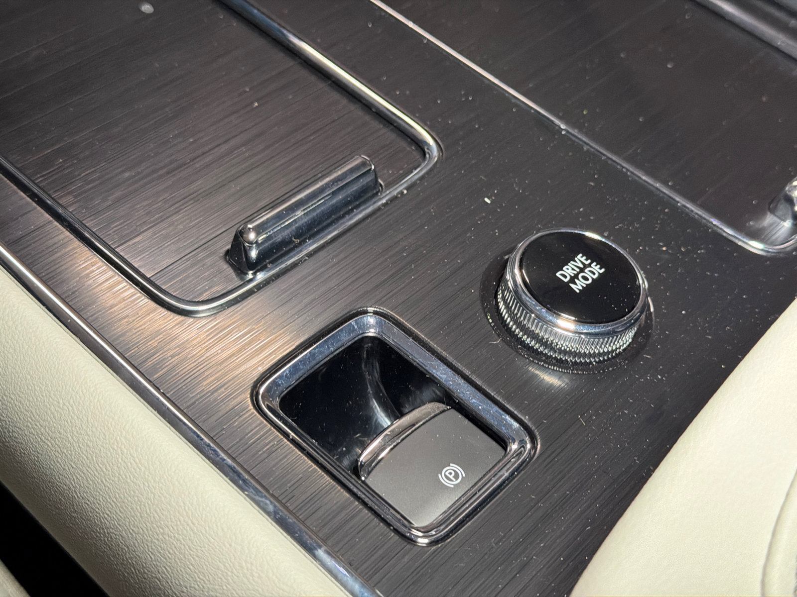 New 2027 Lincoln Aviator AWD image 27