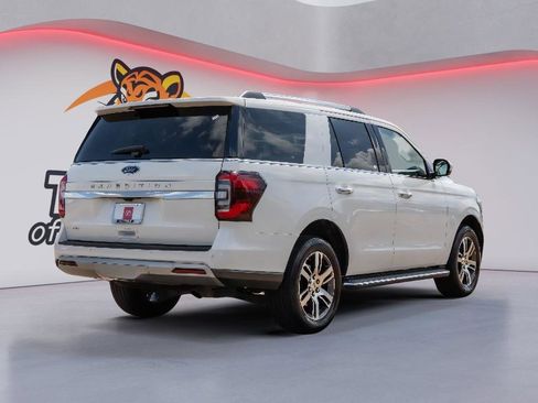 Used 2023 Ford Expedition Limited AWD/4WD image 5