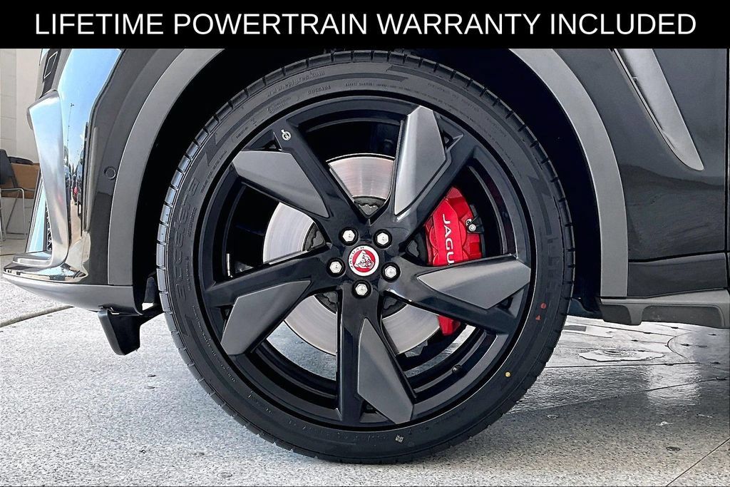 Used 2022 Jaguar F-PACE SVR AWD/4WD image 12