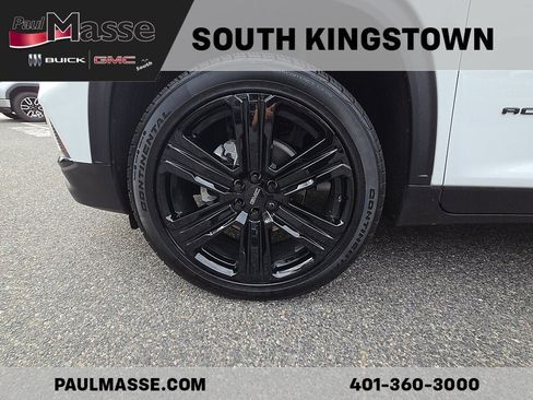 Used 2025 GMC Acadia Elevation w/ Elevation Premium Package AWD/4WD image 9