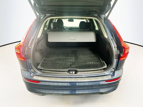Used 2022 Volvo XC60 B5 Momentum w/ Climate Package AWD/4WD image 31