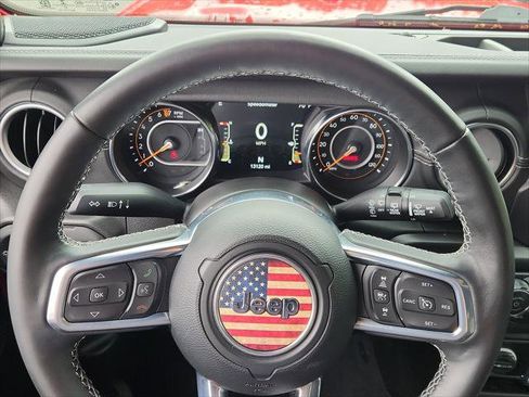 Certified 2022 Jeep Wrangler Unlimited Sahara w/ LED Lighting Group image 17