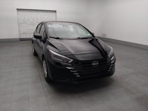 Used 2025 Nissan Versa S FWD image 14