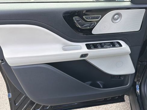 New 2027 Lincoln Aviator Reserve AWD/4WD image 11