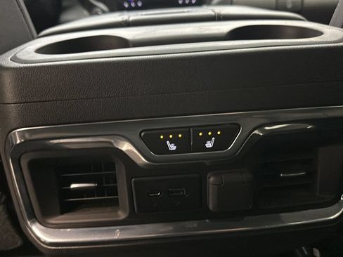 Used 2020 Chevrolet Silverado 1500 High Country w/ Technology Package AWD/4WD image 25