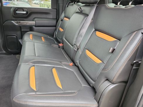 Used 2022 GMC Sierra 2500 AT4 w/ AT4 Preferred Package image 7