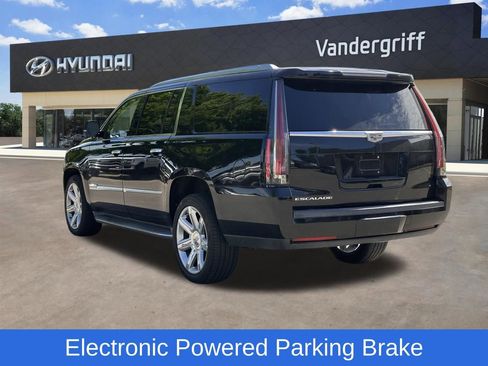 Used 2015 Cadillac Escalade ESV Premium image 8