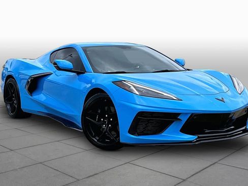 Used 2021 Chevrolet Corvette Stingray Preferred Cpe w/ 2LT RWD image 3