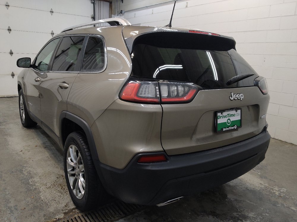 Used 2019 Jeep Cherokee Latitude Plus w/ Comfort/Convenience Group FWD image 5