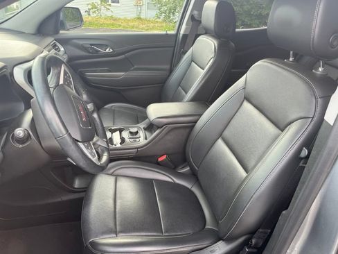 Used 2023 GMC Acadia SLT AWD/4WD image 9