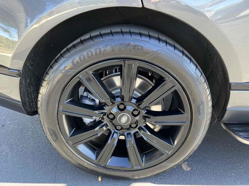 Used 2019 Land Rover Range Rover HSE image 91
