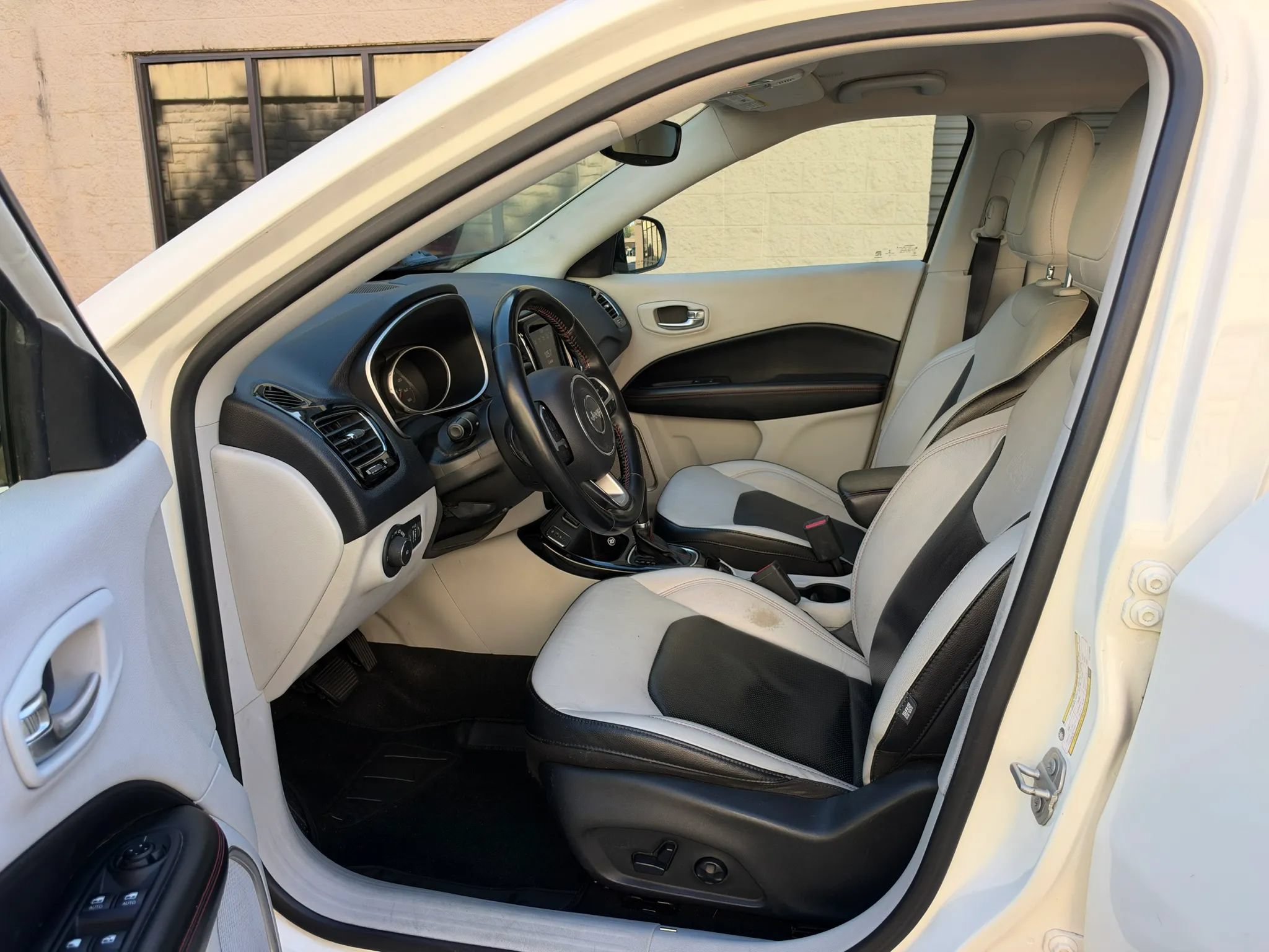 Used 2020 Jeep Compass Limited FWD image 20