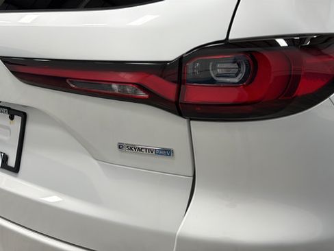 Used 2024 MAZDA CX-90 Plug-In Hybrid w/ Premium Plus AWD/4WD image 38