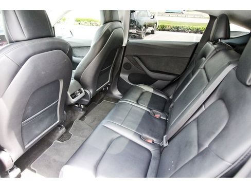 Used 2022 Tesla Model Y Long Range AWD/4WD image 14
