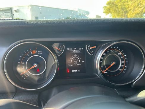 Used 2022 Jeep Wrangler Willys image 24