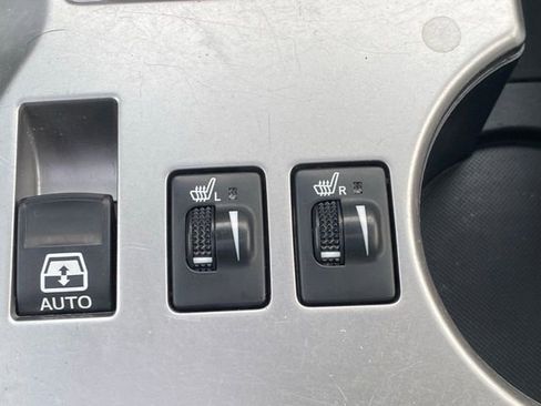 Used 2016 Toyota 4Runner SR5 Premium image 18