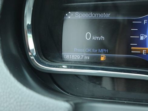Used 2019 Lincoln MKT AWD image 28