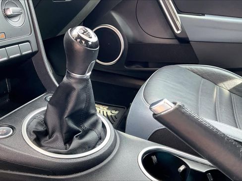 Used 2014 Volkswagen Beetle R-Line image 17