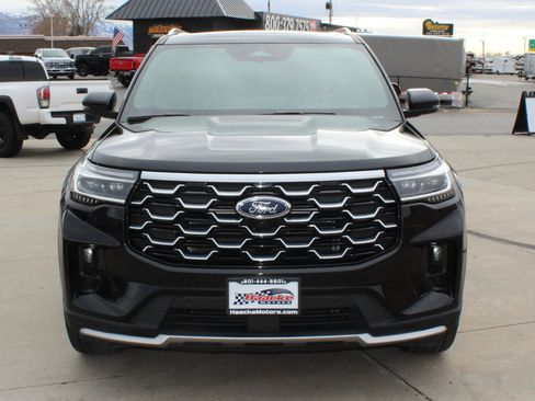 Used 2025 Ford Explorer Platinum w/ LUX Leather Package image 12