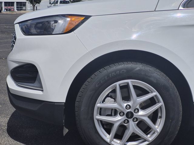 Used 2024 Ford Edge SEL AWD/4WD image 6