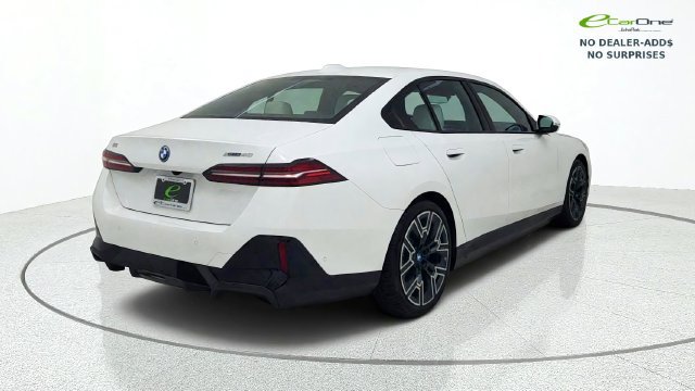 Used 2025 BMW i5 eDrive40 w/ M Sport Package AWD/4WD image 8