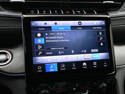 New 2025 Jeep Grand Cherokee L Limited w/ Black Appearance Package image 12