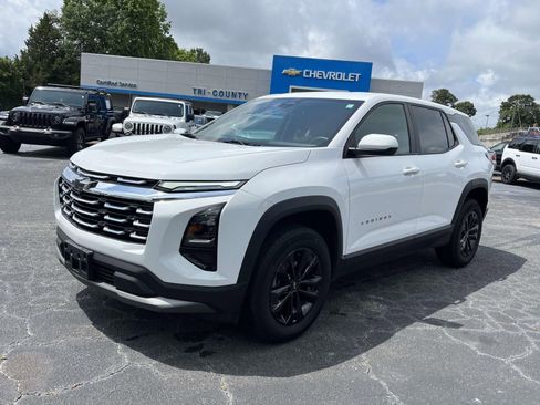 Used 2025 Chevrolet Equinox LT AWD/4WD image 7