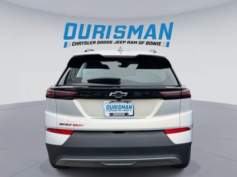 Used 2023 Chevrolet Bolt EUV Premier w/ Sun & Sound Package image 5