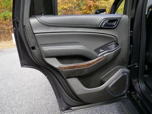 Used 2018 Chevrolet Tahoe LT image 31