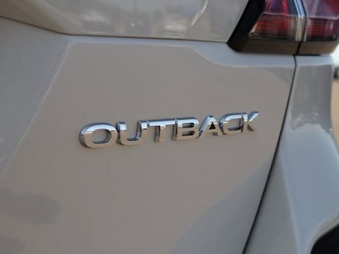 Used 2025 Subaru Outback Base image 12