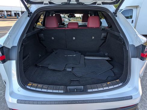 Used 2022 Lexus NX 250 FWD w/ Towing Package (2000 Lbs) image 19