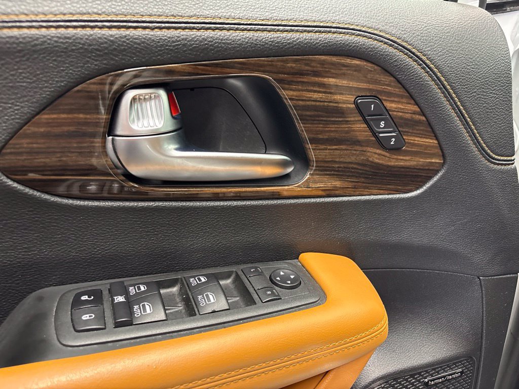 Used 2022 Chrysler Pacifica Pinnacle FWD image 12