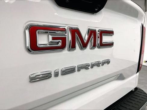 Used 2023 GMC Sierra 1500 Pro w/ Pro Value Package AWD/4WD image 9