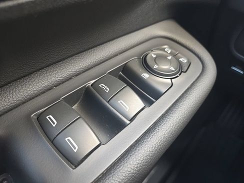 Used 2023 GMC Terrain Denali w/ Denali Premium Package AWD/4WD image 12